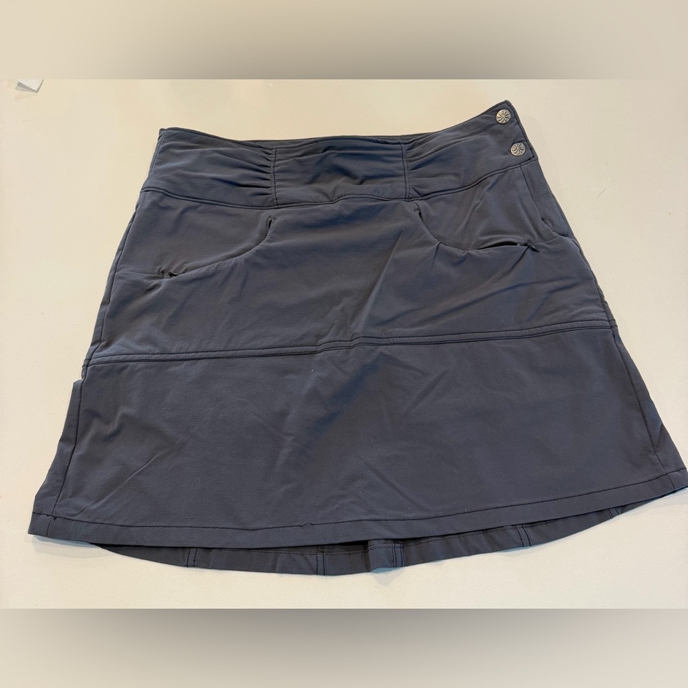 Athleta Hit The Trail Skort gray size  2